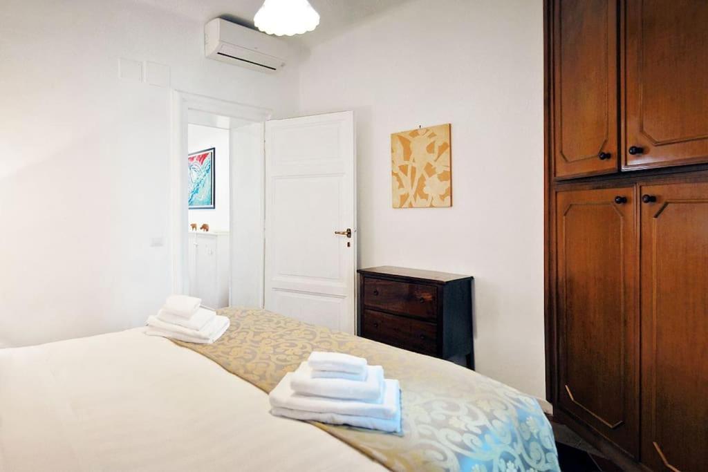 Near Colosseum By Varental 2Br + 1Sb Roma Dış mekan fotoğraf