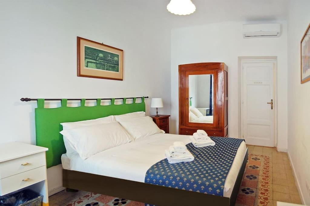 Near Colosseum By Varental 2Br + 1Sb Roma Dış mekan fotoğraf